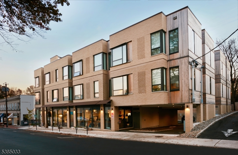 104 Baker St #304, Maplewood Twp., NJ 07040