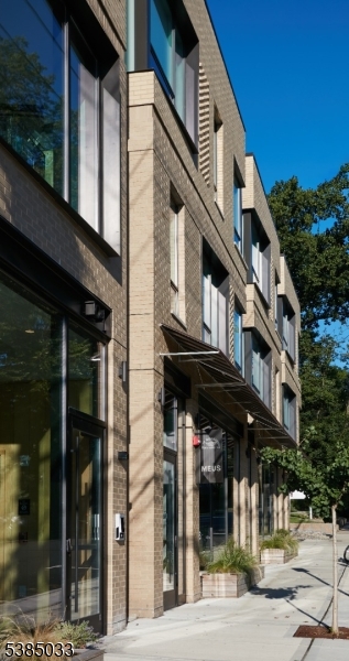 Maplewood Twp., NJ 07040,104 Baker St #304