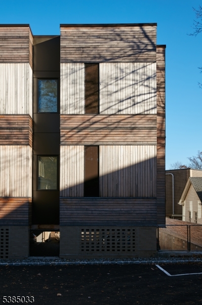 Maplewood Twp., NJ 07040,104 Baker St #304