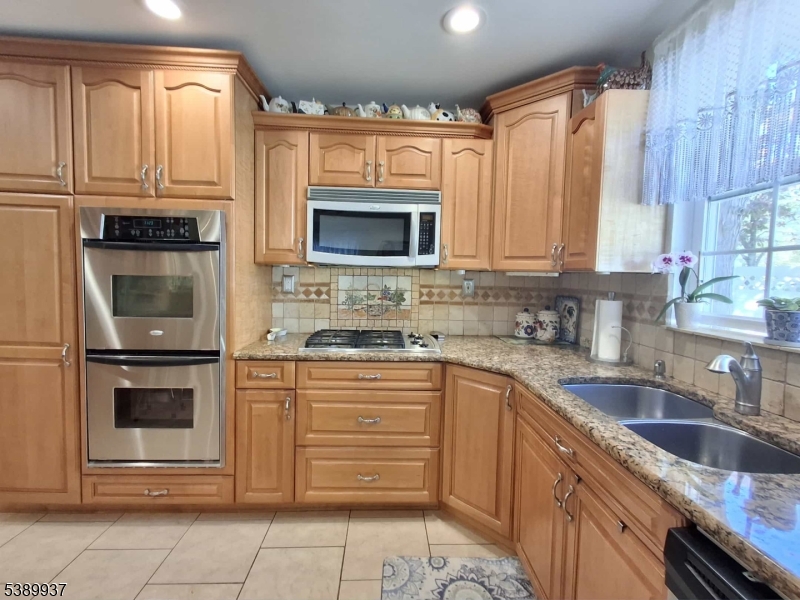 Old Bridge Twp., NJ 08857,5 Elaine Ct