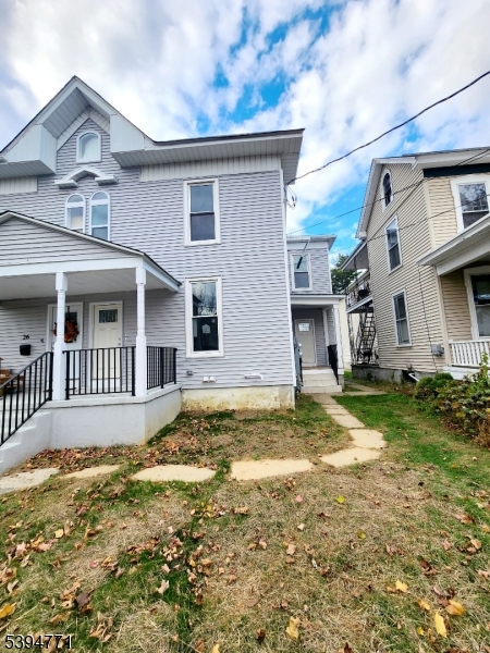 24 W Stewart St, Washington Boro, NJ 07882