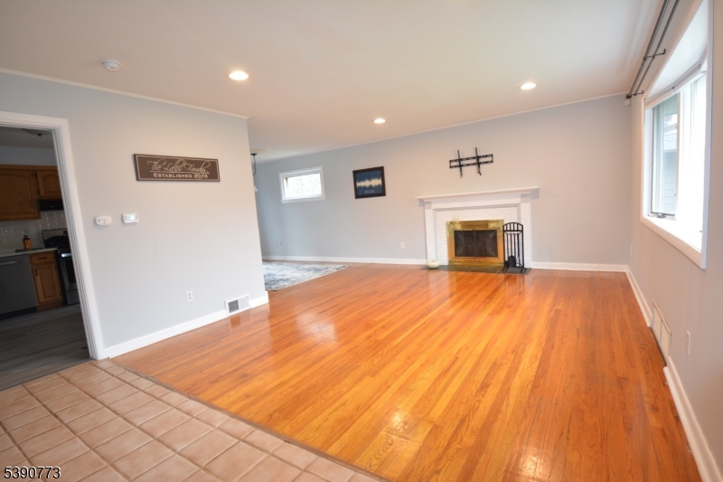 Fanwood Boro, NJ 07023,177 Pleasant Ave