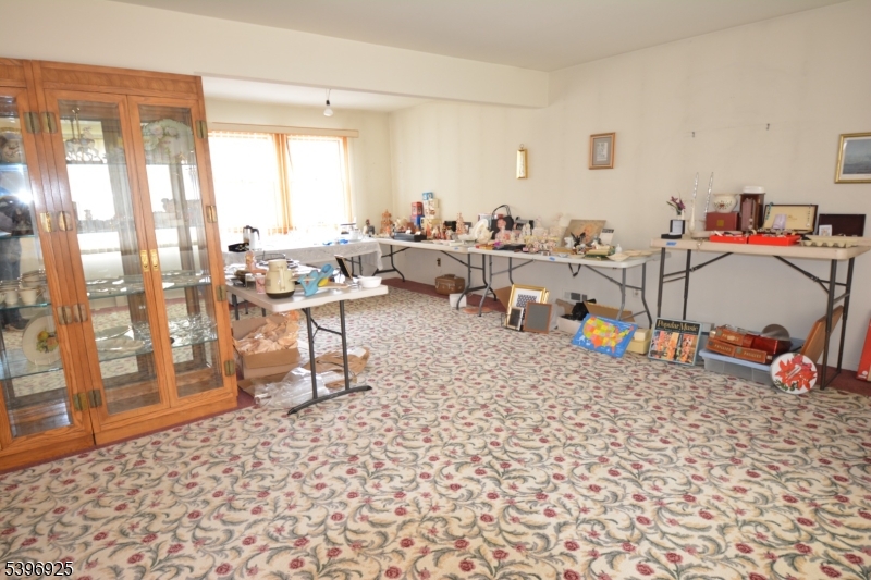 Westfield Town, NJ 07090,18 Summit Ct