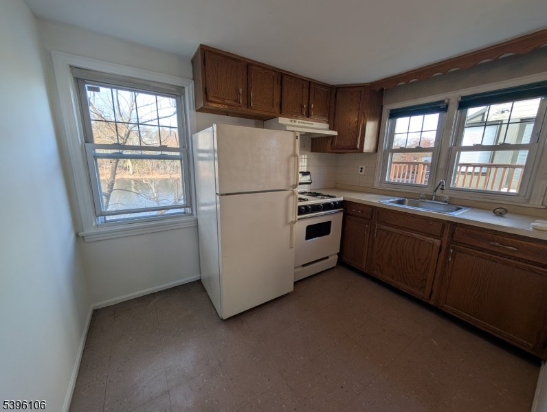 Little Falls Twp., NJ 07424,240 Woodcliff Ave