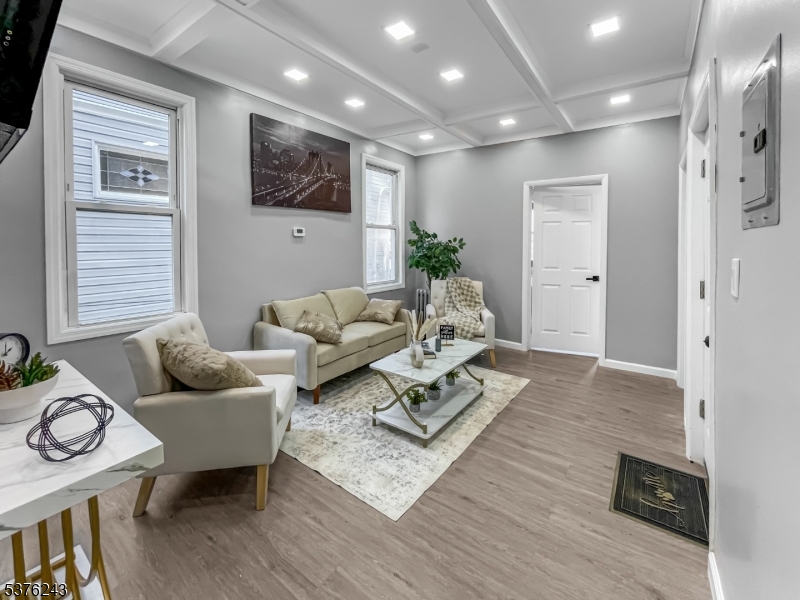 Newark City, NJ 07106,39 Brookdale Ave