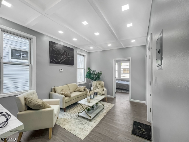 Newark City, NJ 07106,39 Brookdale Ave