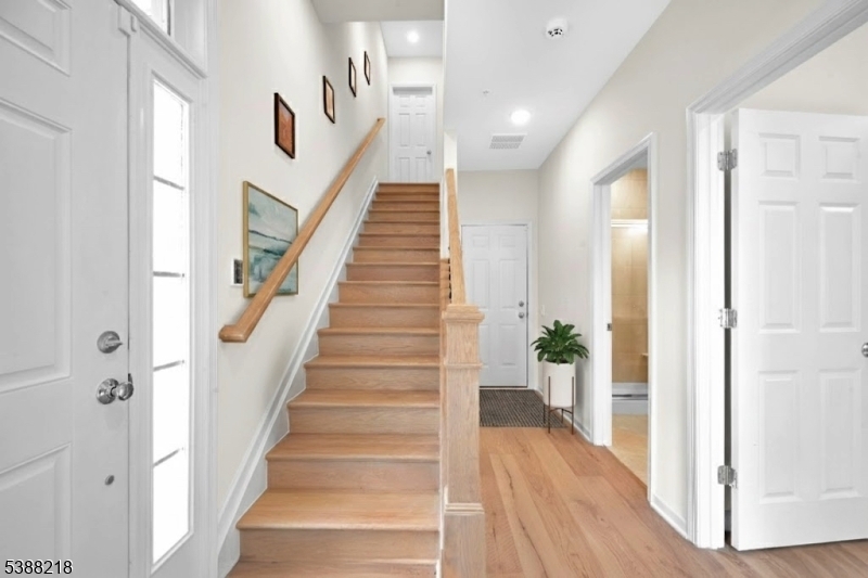 Livingston Twp., NJ 07039,32 Gala Ct