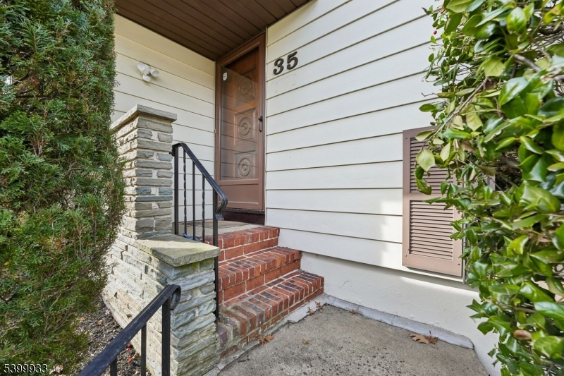 Springfield Twp., NJ 07081,35 S Derby Rd