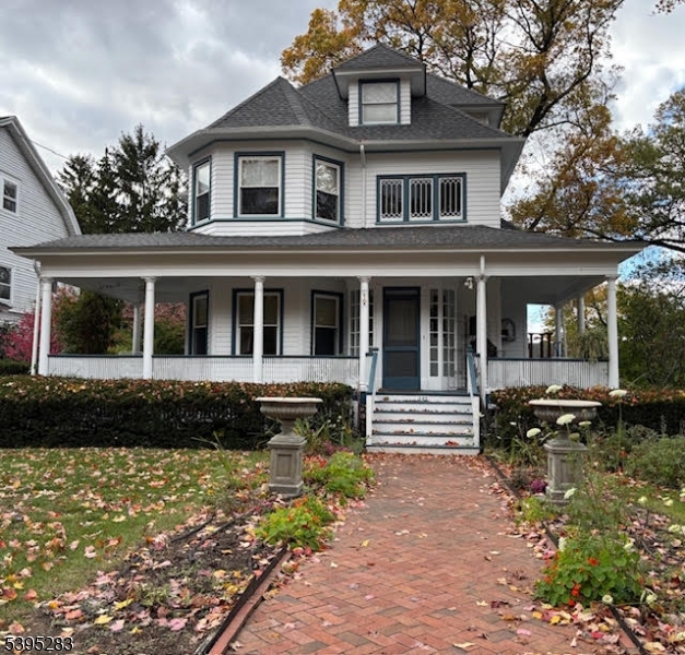 252 Highwood Ave, Ridgewood Village, NJ 07450