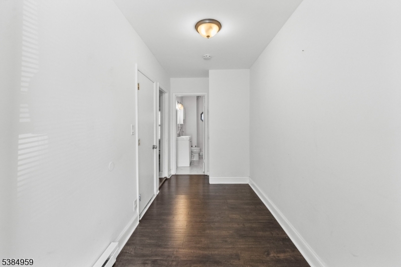 Lyndhurst Twp., NJ 07071,611 New York Ave