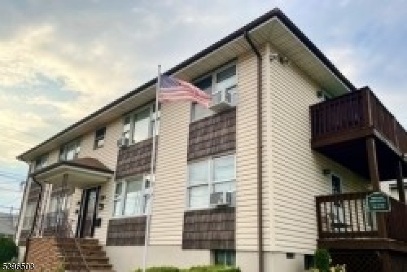 460 New York Ave #4, Elizabeth City, NJ 07202
