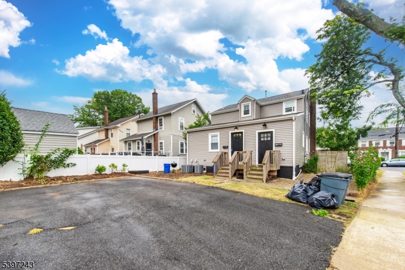 Maplewood Twp., NJ 07040,266-268 Elmwood Ave #1