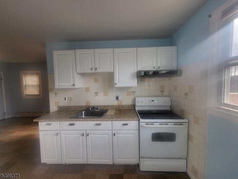 Elizabeth City, NJ 07202,222 Vine St