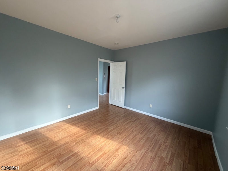 Newark City, NJ 07112,178 Osborne Ter #3