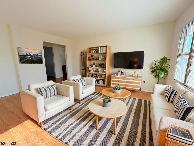 Elizabeth City, NJ 07202,460 New York Ave #4