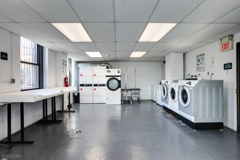 Newark City, NJ 07104,363-377 Mt Prospect Ave #2AW