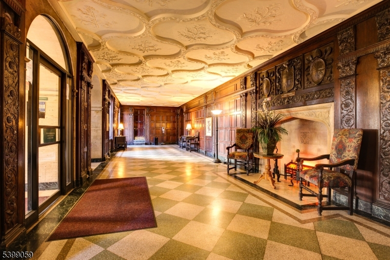 Newark City, NJ 07104,363-377 Mt Prospect Ave #2AW