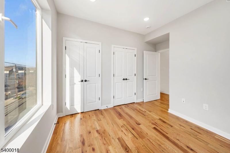 Newark City, NJ 07105,108 Fleming Ave #3