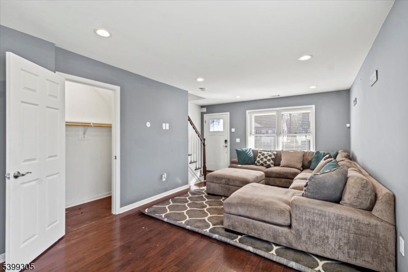 Roselle Boro, NJ 07203,620 Prosper Ave