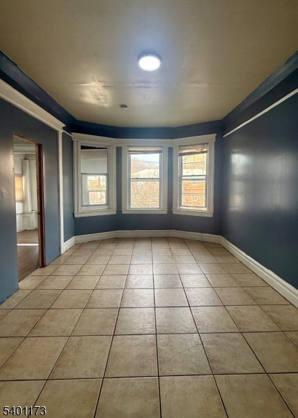 Newark City, NJ 07104,110 Lincoln Ave