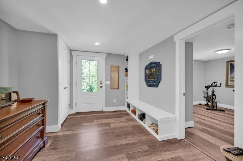 West Milford Twp., NJ 07421,574 Warwick Tpke