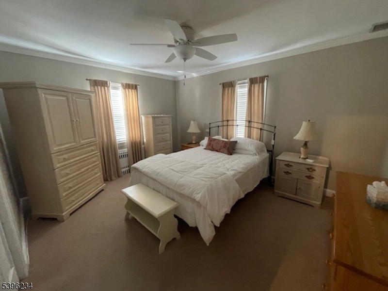 Clifton City, NJ 07011,49 Hawthorne Ave