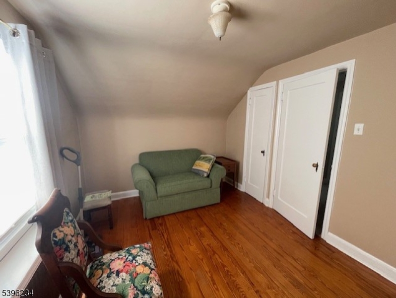 Clifton City, NJ 07011,49 Hawthorne Ave