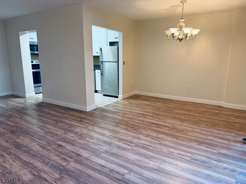 Linden City, NJ 07036,10 N Wood Ave