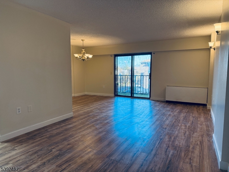 Linden City, NJ 07036,10 N Wood Ave