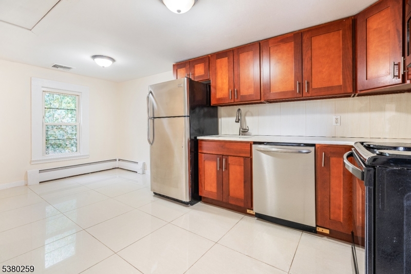 Sussex Boro, NJ 07461,29 Walnut St #2