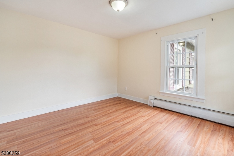 Sussex Boro, NJ 07461,29 Walnut St #2