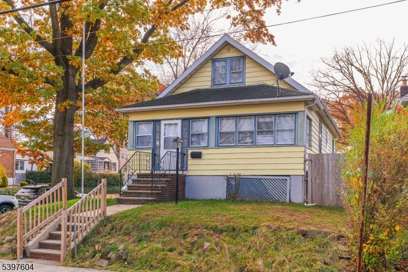 Roselle Park Boro, NJ 07204,140 W Lincoln Ave