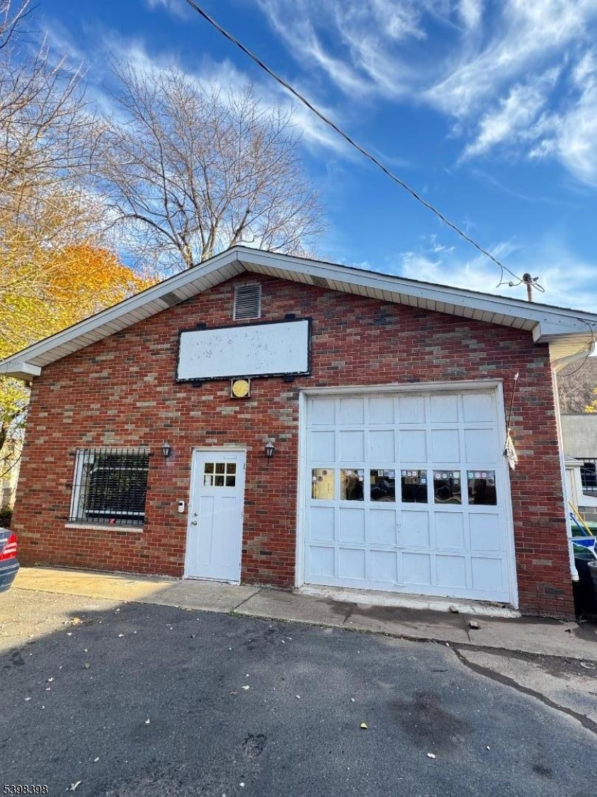 Linden City, NJ 07036,1314 E Elizabeth Ave