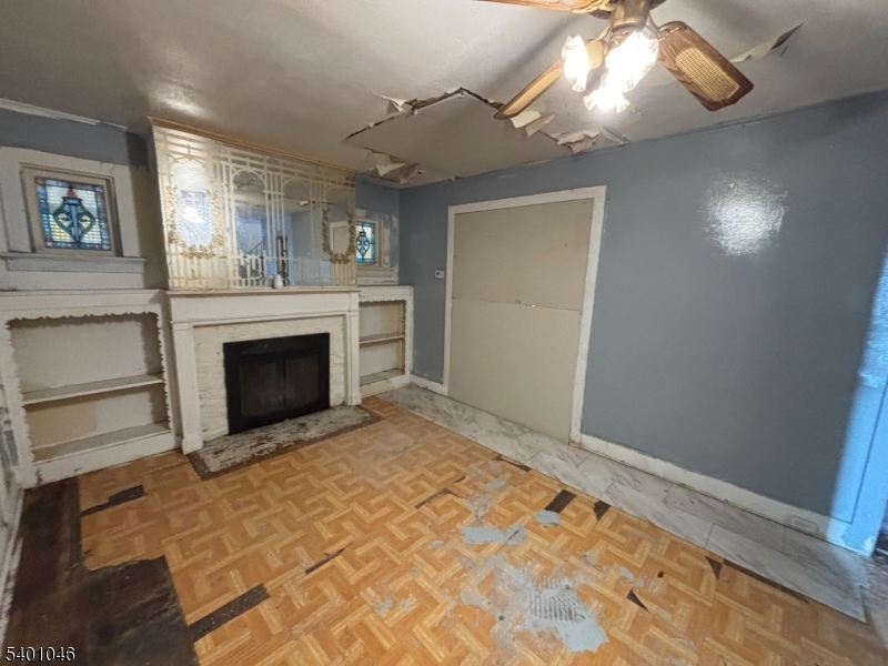 East Orange City, NJ 07018,37 Wayne Ave