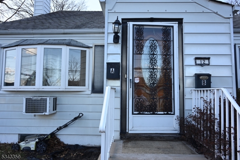 Edison Twp., NJ 08817,12 Old Post Rd