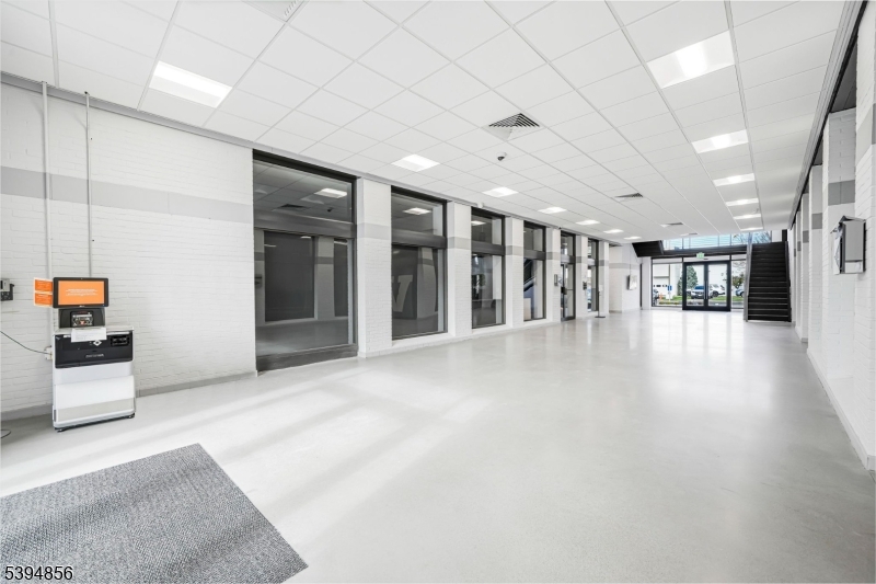 Mahwah Twp., NJ 07430,1 Lethbridge Plz