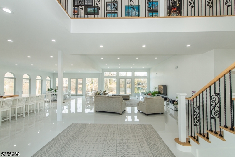 Mountain Lakes Boro, NJ 07046,34 W Shore Rd