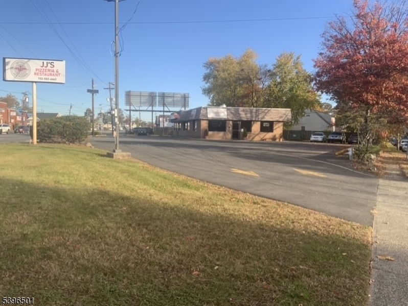 1076 Saint Georges Ave, Woodbridge Twp., NJ 07001