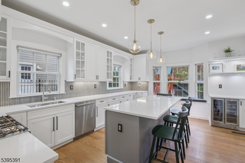 Summit City, NJ 07901,37 Plain St