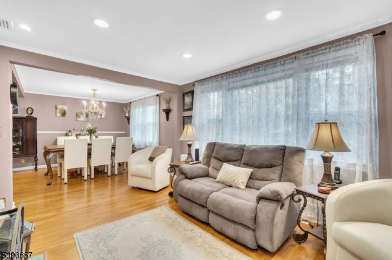 Madison Boro, NJ 07940,23 West St