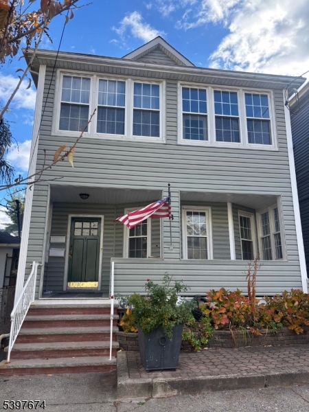 3 Van Buren St #2, Passaic City, NJ 07055