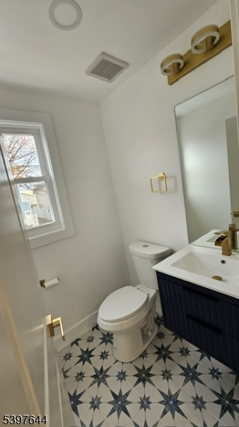 Newark City, NJ 07103,441 S 9Th St