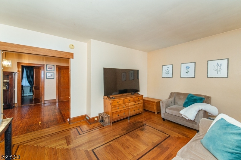 Wallington Boro, NJ 07057,58 Hathaway St