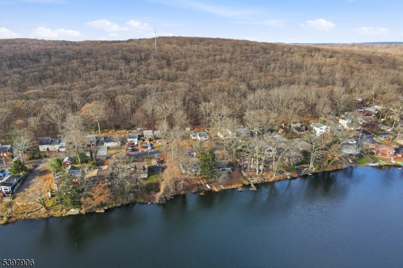 West Milford Twp., NJ 07480,33 Setting Sun Trl