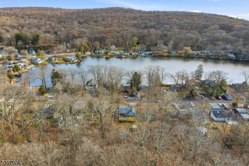 West Milford Twp., NJ 07480,33 Setting Sun Trl