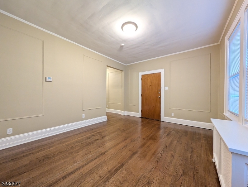 Kearny Town, NJ 07032,89 Davis Ave #1