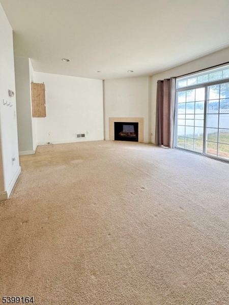 Lopatcong Twp., NJ 08865,24 Sundance Way