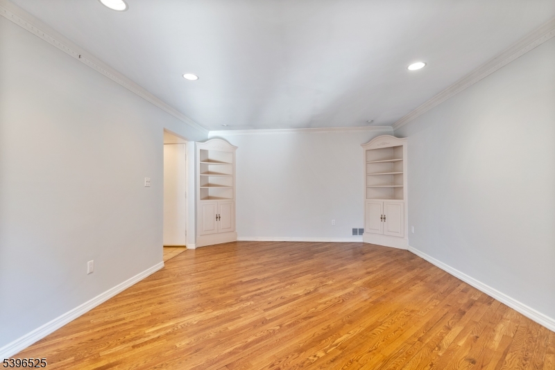 Harding Twp., NJ 07960,8 Forest Dale Dr