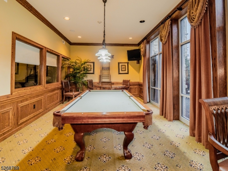 Newton Town, NJ 07860,1 Trinity St #aa