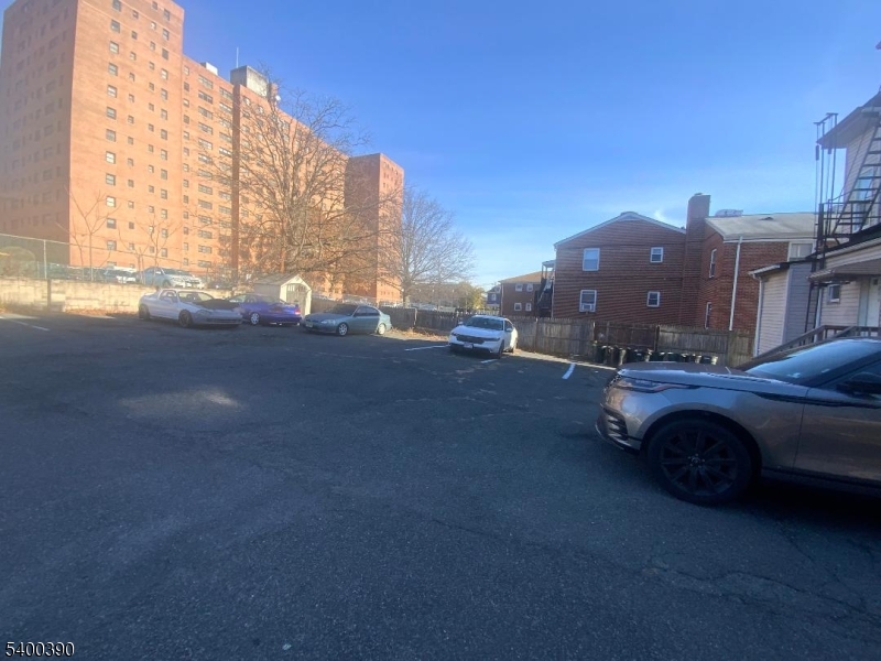 Elizabeth City, NJ 07202,225 Murray St